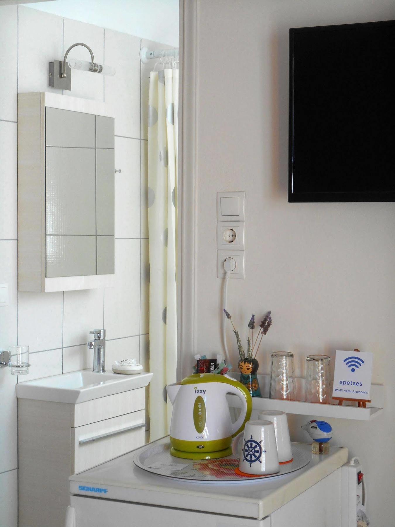 Alexandris Hotel Spétses Екстериор снимка